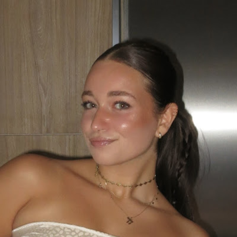 Meet your Posher, Maya